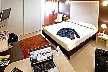 Hotel Bellagio Euromedecine By Popinns 3*